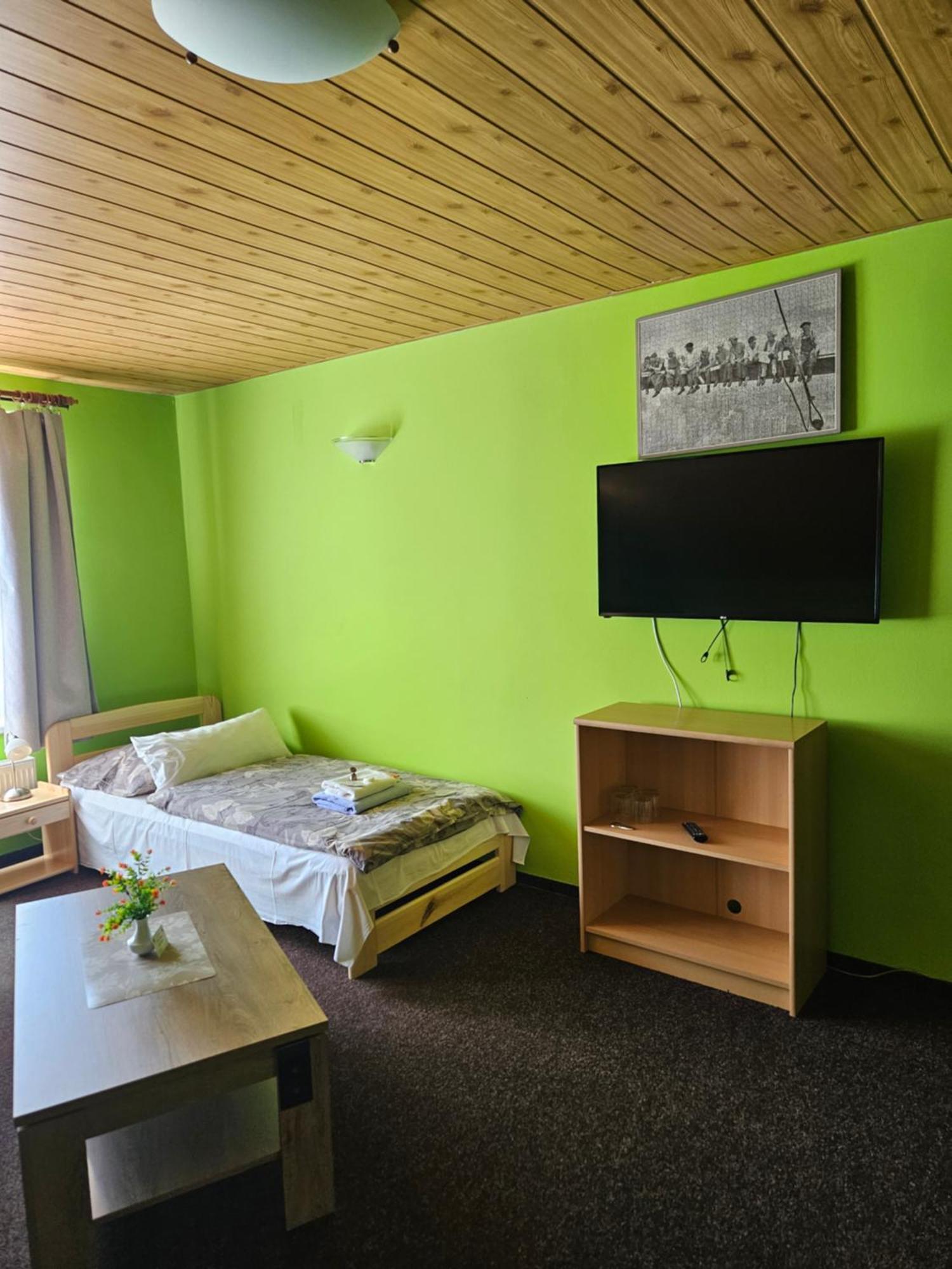 Guest House Pod Lesem Merklín Extérieur photo