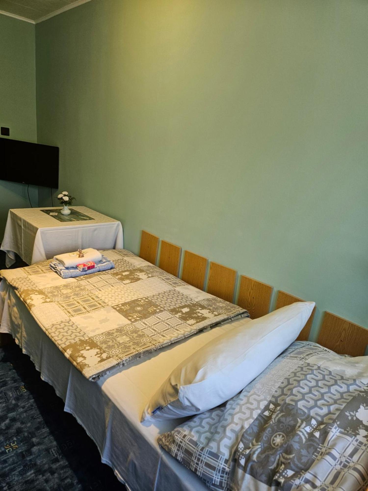 Guest House Pod Lesem Merklín Extérieur photo