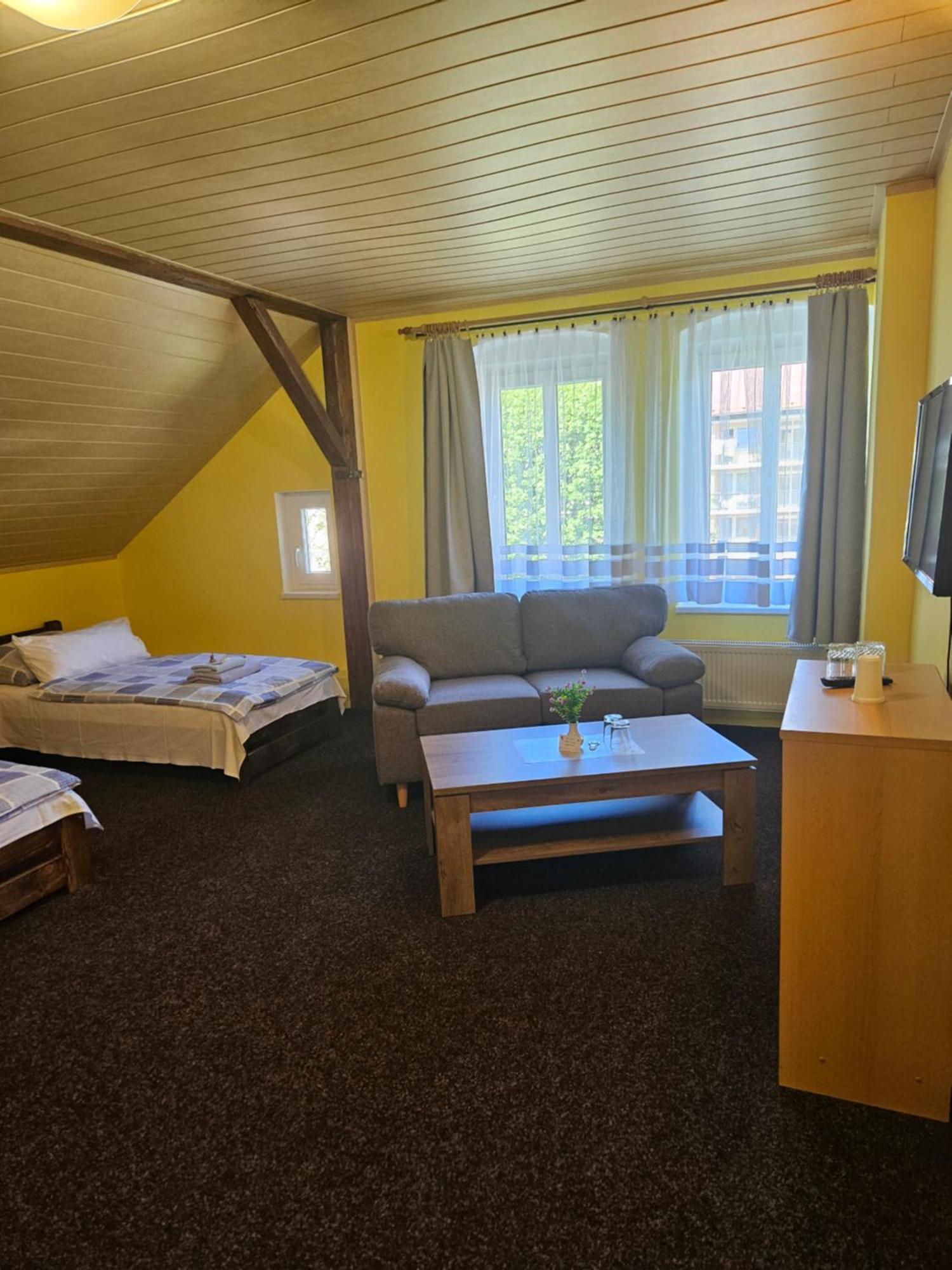 Guest House Pod Lesem Merklín Extérieur photo