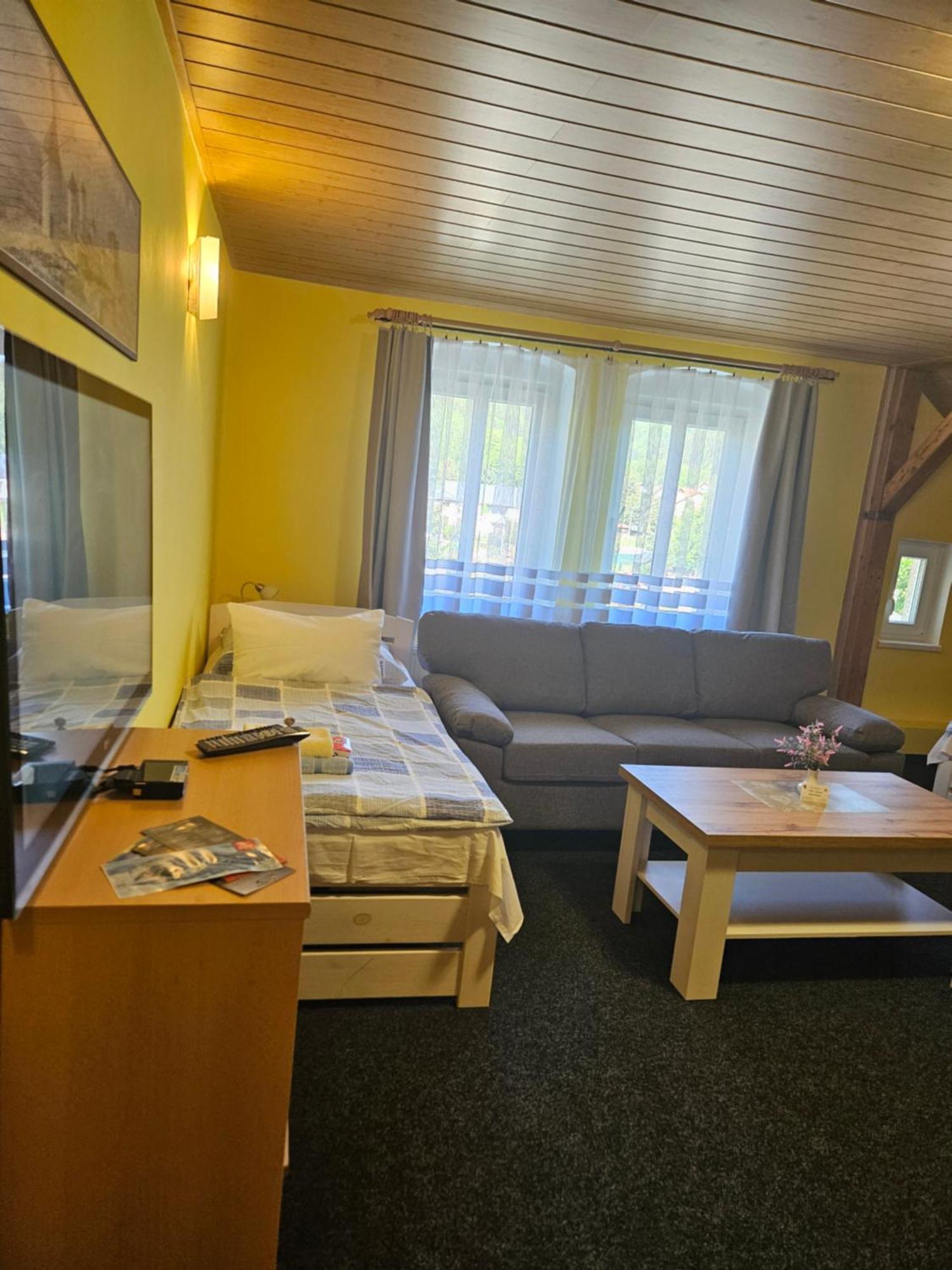 Guest House Pod Lesem Merklín Extérieur photo
