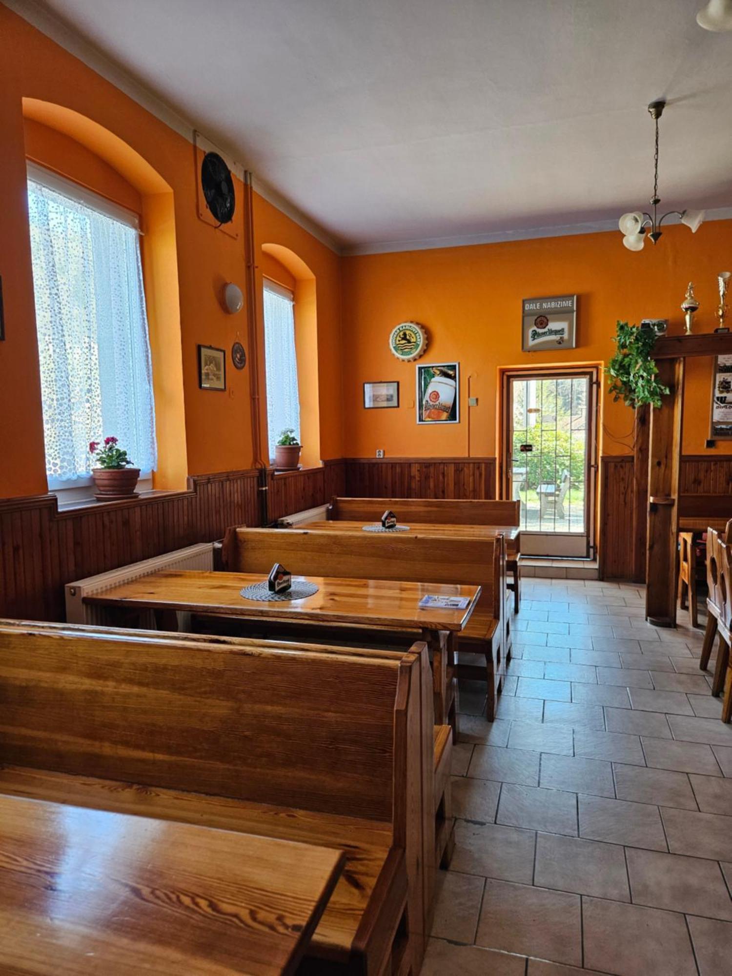 Guest House Pod Lesem Merklín Extérieur photo